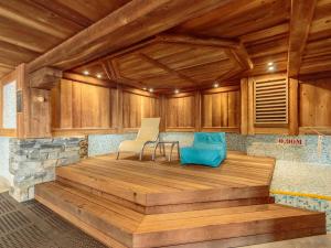 Spacieux chalet 8 pers avec piscine, spa et pied des pistes - 3 étoiles Atout France - FR-1-461-21