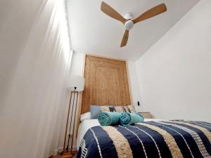Apartamento céntrico con playa y piscina