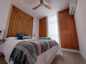 Apartamento céntrico con playa y piscina