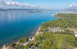 3 Bedroom Pet Friendly Home In Biograd