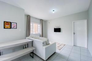 Apto de 01 quarto há poucos metros do mar! 0453