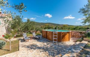 Awesome Home In Prosika With Wifi 