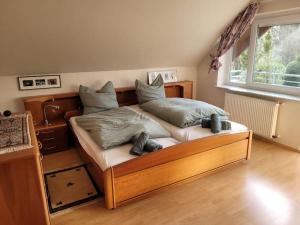 Großes Haus mit Garten, Sauna, Flügel, Kamin uvm