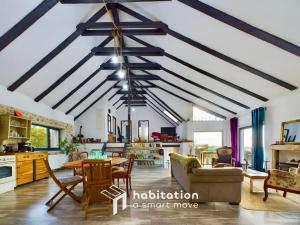 Casa cu piscina Cheile Nerei