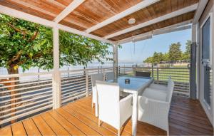 Awesome Home In Biograd With Wifi