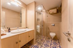 Scenic 1BHK Apartment by tisyastays