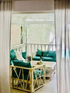 Tropical Villa 4Bedroom 3Baths and Pool Near Beach