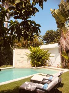 Tropical Villa 4Bedroom 3Baths and Pool Near Beach