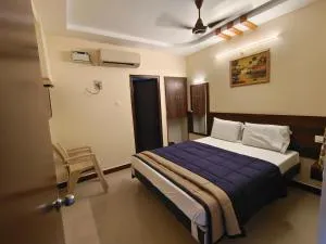 Hotel DKR Residency - Тирупати