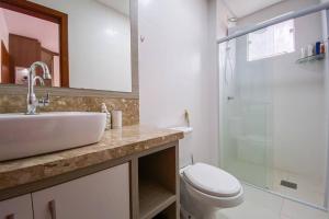 Apto 2 Dormitórios sendo 1 Suíte na Praia! - 0106