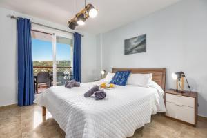 Relax in our luxury home - Terrace, Pool & Parking