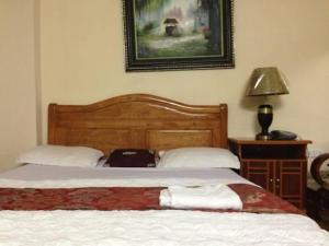 Hoàng Gia Hotel -150 Nghi Tàm HN - by BAY LUXURY