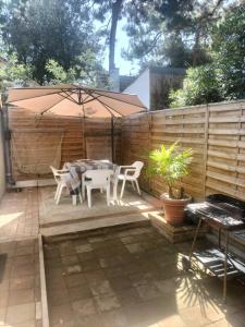 Maison à 50 M de la plage sous les pins