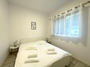 Riverside Lindas Apartment close to Kalinderu