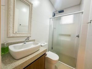 Apto amplo há poucos metros do mar em Palmas- 0107