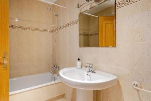 Gran terraza sobre el mar en casco urbano Vilanova