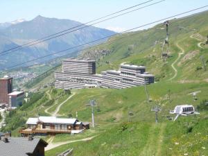 Studio cosy pour 2 personnes, skis aux pieds, Les Menuires - FR-1-452-121
