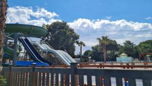 Mobil Home récent Camping La Palmeraie