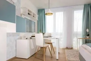 NINO-Boardinghouse 16 - Blanke