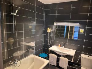 Hotels Hotel Berthelot : photos des chambres