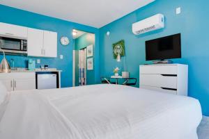 Beachside Bliss Stylish Studio Retreat