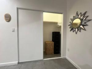 Great Private Studio in Noho