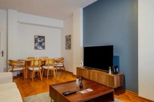 3-Bedroom Apartment with Balcony