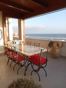 Ostia Attico fronte mare