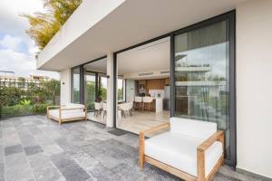 Stunning 2 bd Mistiq PH rooftop private pool