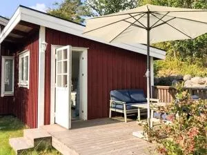 Holiday home FJÄLLBACKA VI - Hällevadsholm