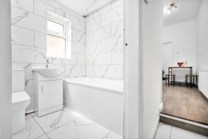 1 Bed Apartment Birmingham Resorts World NEC BHX