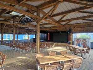 Campings Camping 5 etoiles piscines chauffees club enfants mobilhome premium 6pers : photos des chambres