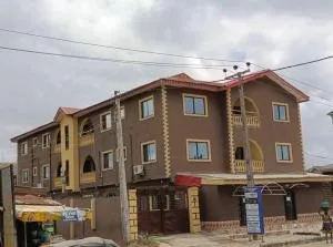 Fairways Apartments - Suberu Oje