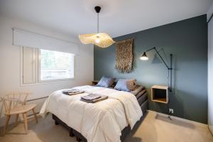 Rivitalokoti joen rannalla