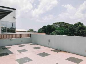 1BR Tropical Penthouse for 4 guests, near beach