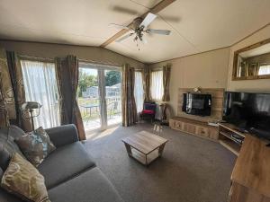 4 Berth Caravan With Decking And Wifi At Carlton Meres In Suffolk Ref 60010K