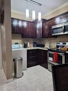 Chateau Central at Sunbury Apts