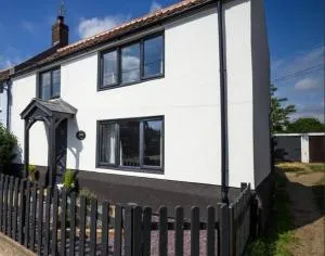 Stunning Cottage With A Private Hot Tub And Sauna In Norfolk Ref 99003Ac - Lessingham