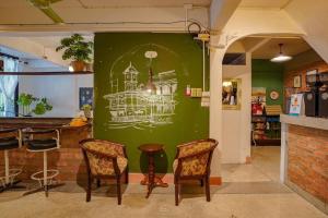 Auntie & Niece PHUKET