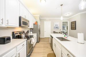 Epic Universe Beautiful Modern Condo - Vista Cay Resort - 2007