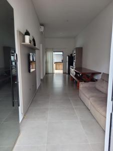 Casa com piscina e espaço gourmet 300m do mar