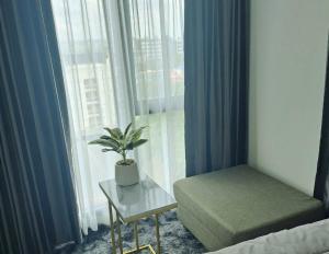 Cybiq Ratchada 32 by Pikul