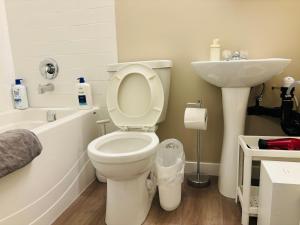 Walkout Basement Suite with Free Street Parking