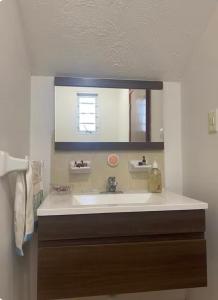 Casa amplia en fraccionamiento tranquilo