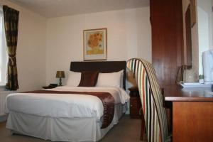 Ilfracombe House Hotel - near Cliffs Pavilion