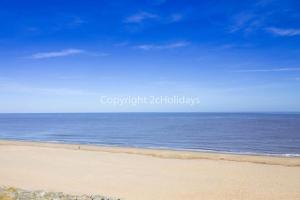 Homely 8 Berth Caravan At California Cliffs Near To Scratby Beach Ref 50067G