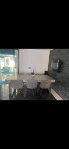 Villas Maison calme avec piscine privee : photos des chambres