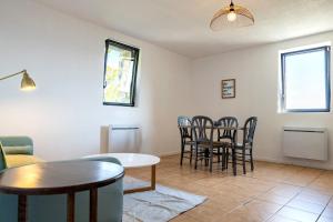 Appartements La Chataigne Perchee, piscine et nature : photos des chambres