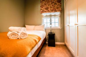 Elegant Central London Flat with Stylish Decor