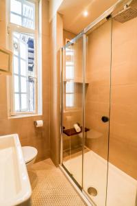 Elegant Central London Flat with Stylish Decor